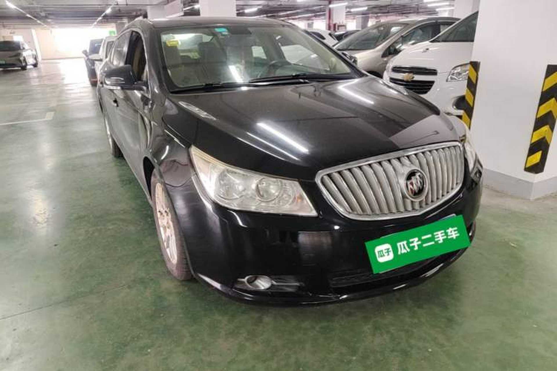 Used Buick LaCrosse 2012 2.4L SIDI Elegant Edition Front Right 45 Deg