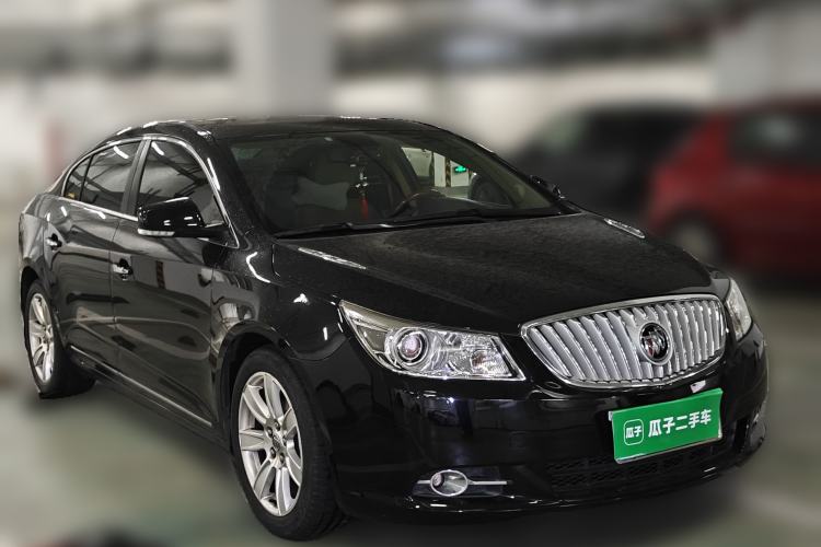 Used Buick LaCrosse 2012 2.4L SIDI Luxury Edition Front Right 45 Deg