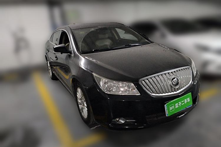 Used Buick LaCrosse 2012 2.4L SIDI Elegant Edition Front Right 45 Deg