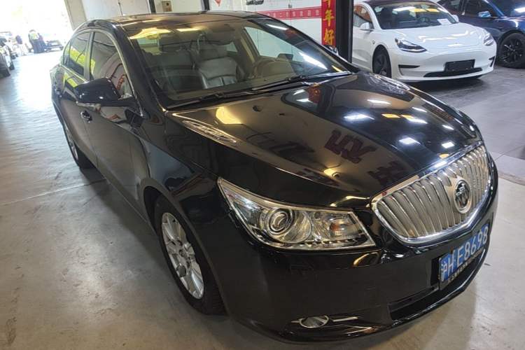 Used Buick LaCrosse 2012 2.4L SIDI Haoya Edition Front Right 45 Deg