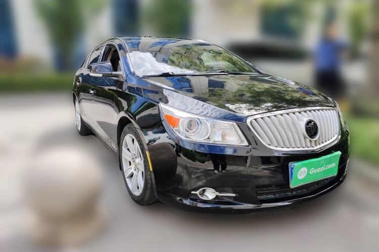 Used Buick LaCrosse 2012 2.4L SIDI Luxury Edition Front Right 45 Deg