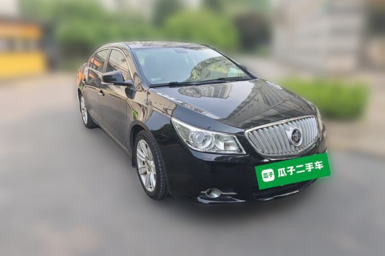 Used Buick LaCrosse 2012 2.4L SIDI Luxury Edition Front Right 45 Deg