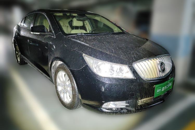 Used Buick LaCrosse 2012 2.4L SIDI Elegant Edition Front Right 45 Deg