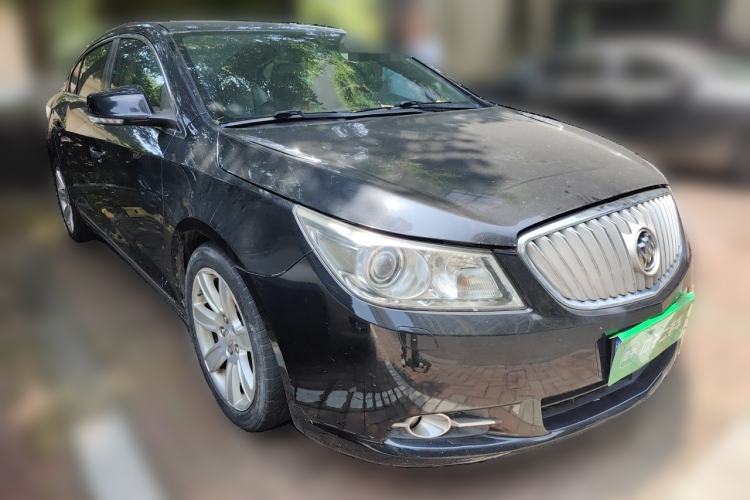 Used Buick LaCrosse 2012 2.4L SIDI Luxury Edition Front Right 45 Deg