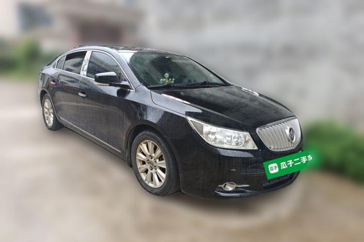Used Buick LaCrosse 2012 2.4L SIDI Elegant Edition Front Right 45 Deg
