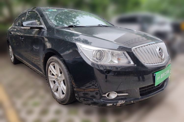 Used Buick LaCrosse 2012 2.4L SIDI Luxury Edition Front Right 45 Deg