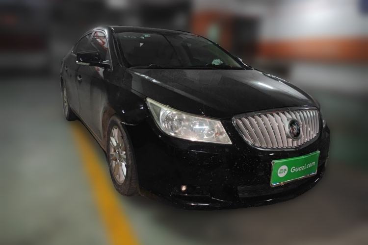 Used Buick LaCrosse 2012 2.4L SIDI Elegant Edition Front Right 45 Deg