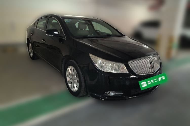 Used Buick LaCrosse 2012 2.4L SIDI Elegant Edition Front Right 45 Deg