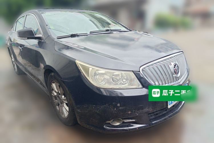 Used Buick LaCrosse 2012 2.4L SIDI Elegant Edition Front Right 45 Deg