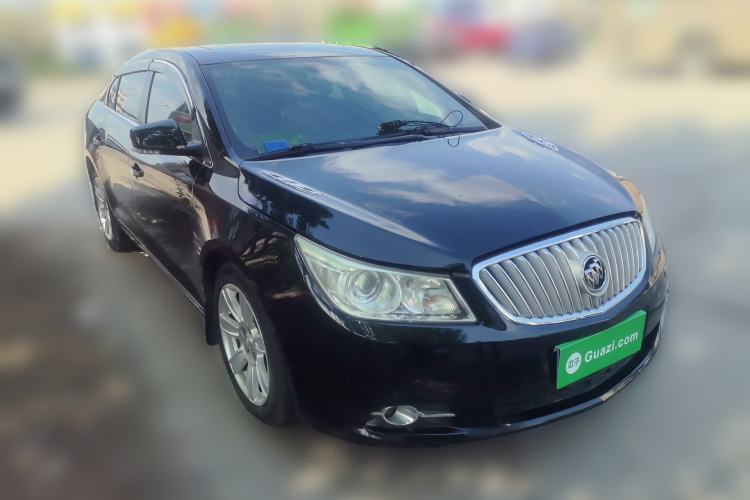 Used Buick LaCrosse 2012 2.4L SIDI Luxury Edition Front Right 45 Deg