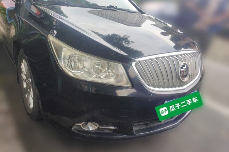 Used Buick LaCrosse 2012 2.4L SIDI Elegant Edition Front Right 45 Deg