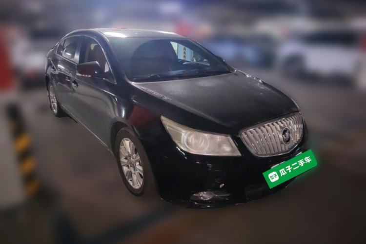 Used Buick LaCrosse 2012 2.4L SIDI Elegant Edition Front Right 45 Deg