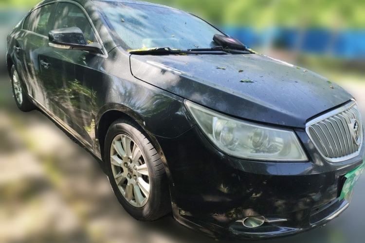 Used Buick LaCrosse 2012 2.4L SIDI Elegant Edition Front Right 45 Deg