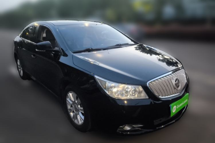 Used Buick LaCrosse 2012 2.4L SIDI Elegant Edition Front Right 45 Deg