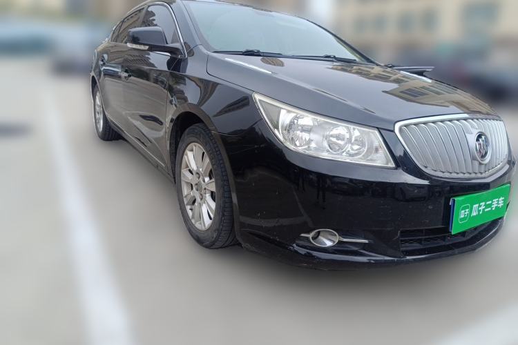 Used Buick LaCrosse 2012 2.4L SIDI Luxury Edition Front Right 45 Deg