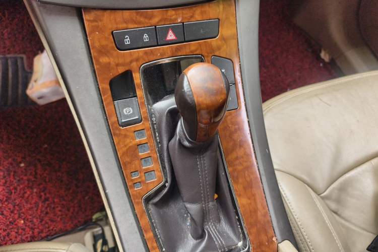 Used Buick LaCrosse 2012 2.4L SIDI Elegant Edition Gear Lever