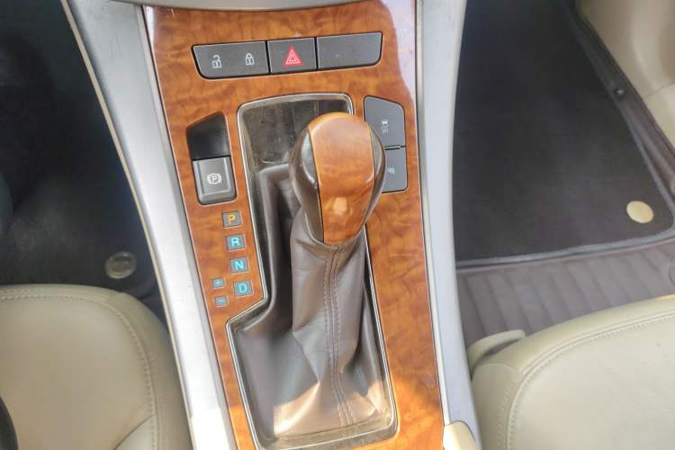 Used Buick LaCrosse 2012 2.0T Haoya Edition Gear Lever