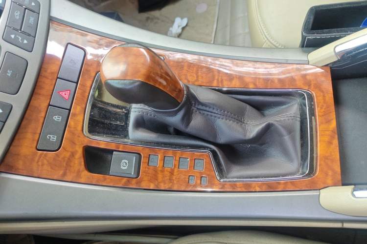 Used Buick LaCrosse 2012 2.4L SIDI Luxury Edition Gear Lever