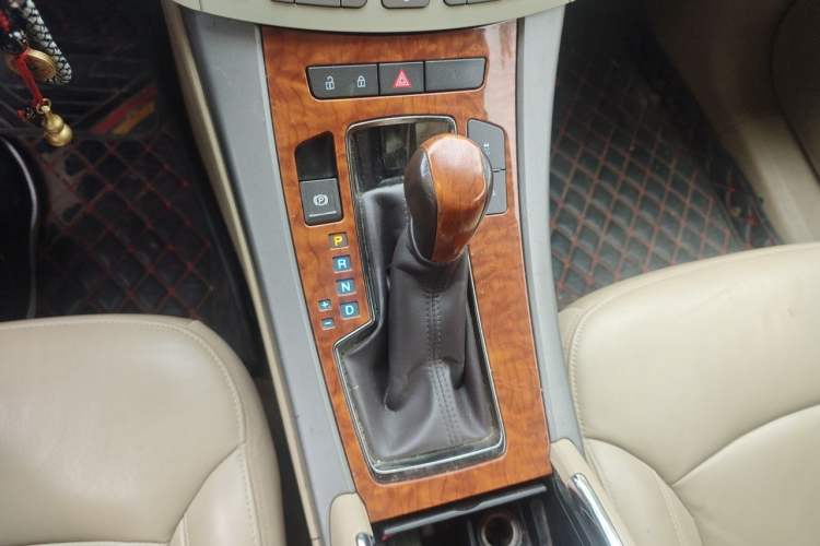Used Buick LaCrosse 2012 2.4L SIDI Elegant Edition Gear Lever