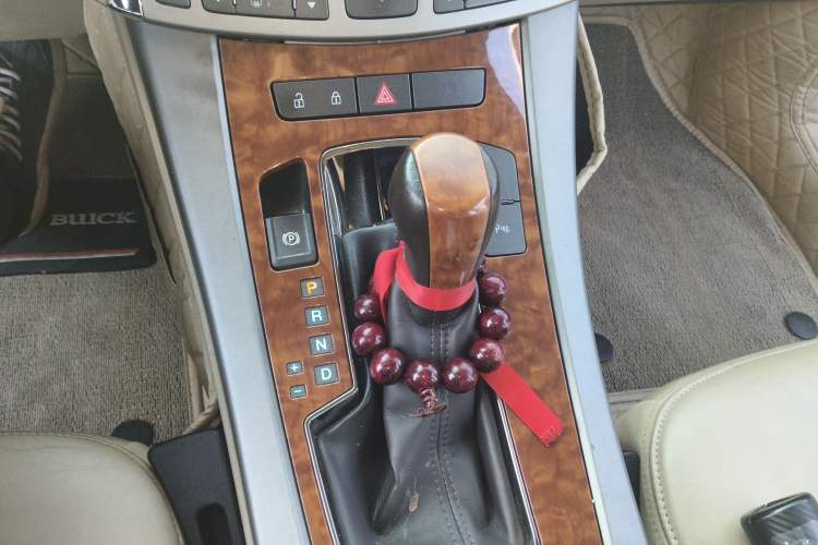 Used Buick LaCrosse 2012 2.4L SIDI Haoya Edition Gear Lever