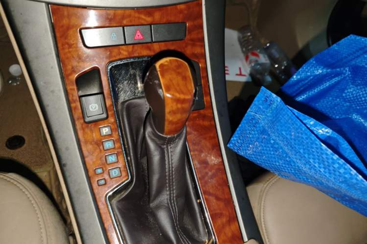 Used Buick LaCrosse 2012 2.4L SIDI Comfort Edition Gear Lever