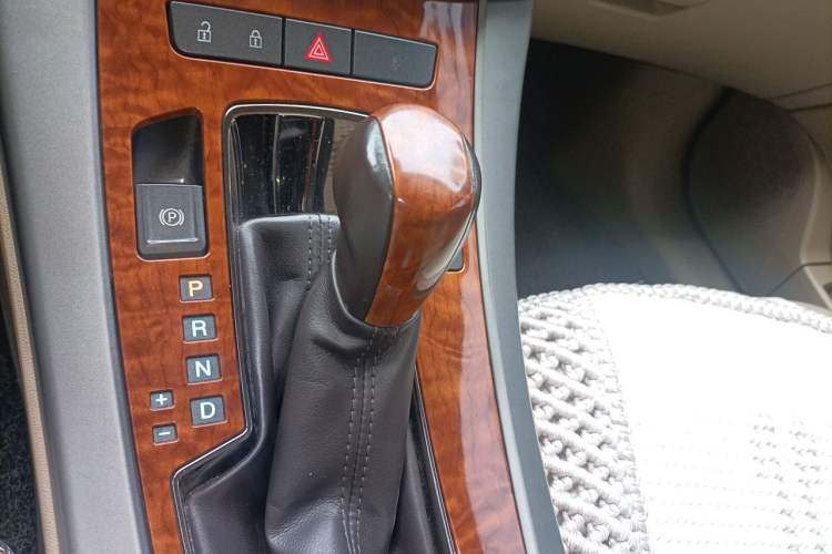 Used Buick LaCrosse 2012 2.4L SIDI Haoya Edition Gear Lever