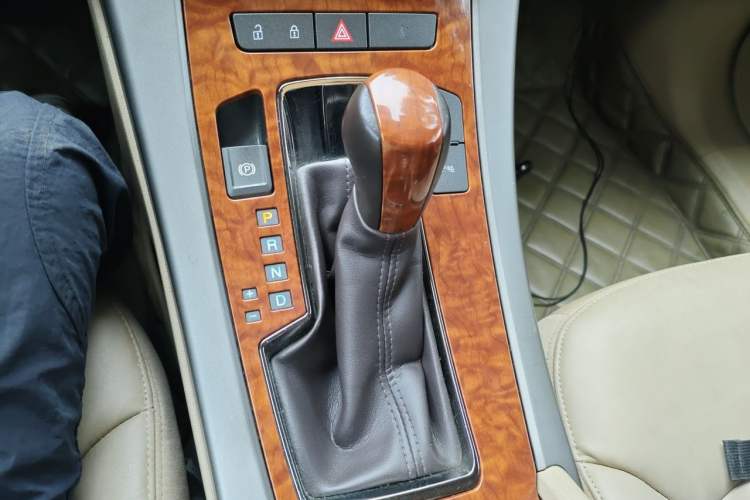 Used Buick LaCrosse 2012 eAssist 2.4L Luxury Edition Gear Lever