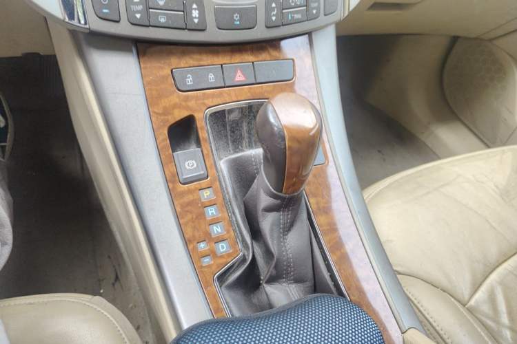 Used Buick LaCrosse 2012 2.4L SIDI Elegant Edition Gear Lever