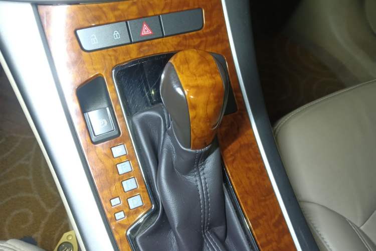 Used Buick LaCrosse 2012 2.4L SIDI Elegant Edition Gear Lever