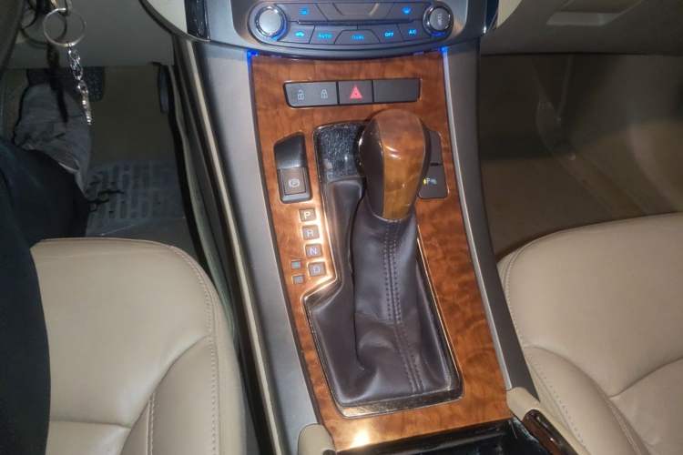 Used Buick LaCrosse 2012 2.4L SIDI Elegant Edition Gear Lever