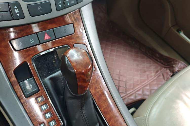 Used Buick LaCrosse 2012 2.4L SIDI Elegant Edition Gear Lever
