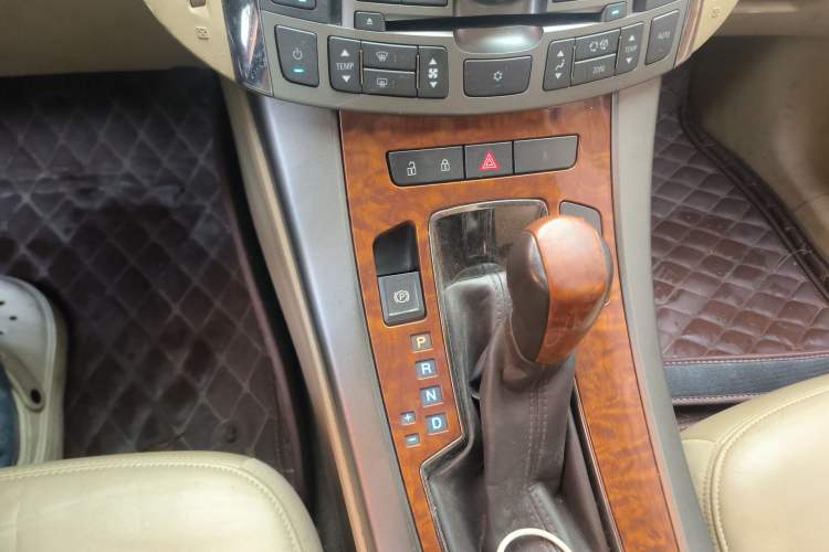 Used Buick LaCrosse 2012 2.4L SIDI Luxury Edition Gear Lever