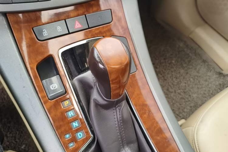 Used Buick LaCrosse 2012 2.4L SIDI Elegant Edition Gear Lever
