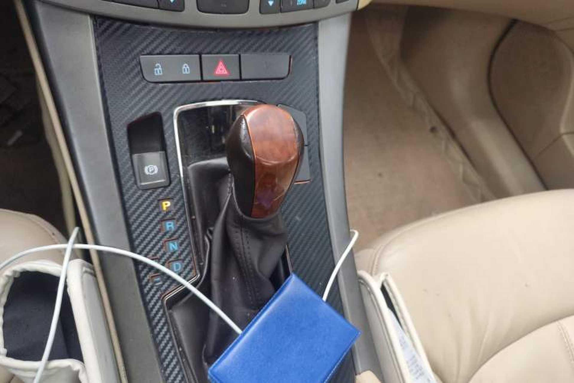 Used Buick LaCrosse 2012 2.4L SIDI Elegant Edition Gear Lever