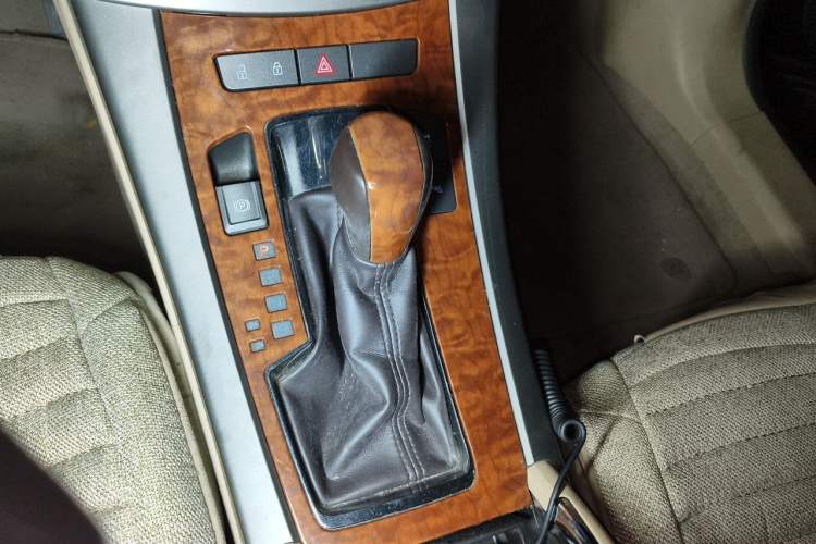 Used Buick LaCrosse 2012 2.4L SIDI Elegant Edition Gear Lever