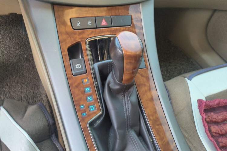 Used Buick LaCrosse 2012 2.4L SIDI Haoya Edition Gear Lever