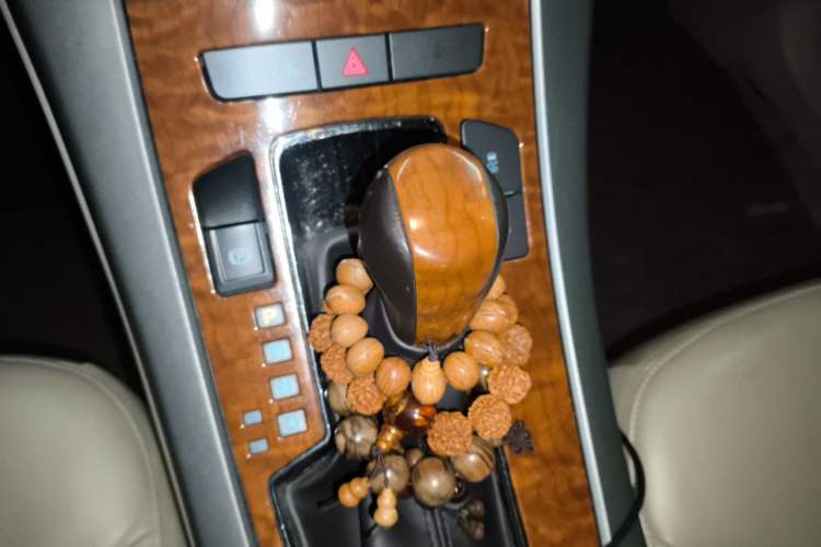 Used Buick LaCrosse 2012 2.4L SIDI Elegant Edition Gear Lever