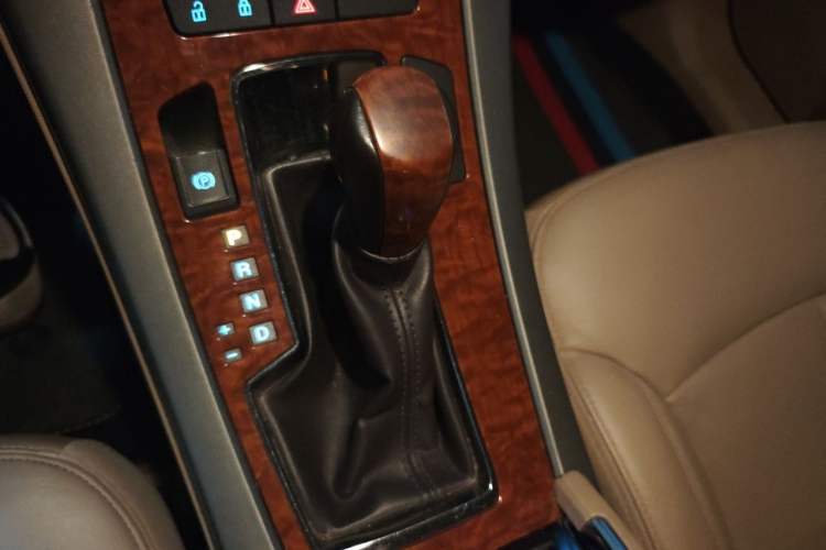 Used Buick LaCrosse 2012 2.4L SIDI Elegant Edition Gear Lever