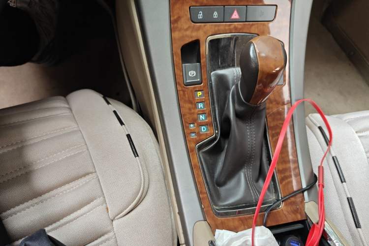 Used Buick LaCrosse 2012 2.4L SIDI Comfort Edition Gear Lever