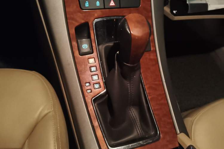 Used Buick LaCrosse 2012 2.4L SIDI Elegant Edition Gear Lever