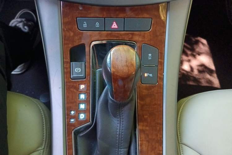 Used Buick LaCrosse 2012 2.4L SIDI Haoya Edition Gear Lever