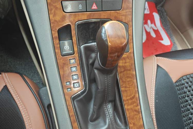 Used Buick LaCrosse 2012 2.4L SIDI Luxury Edition Gear Lever