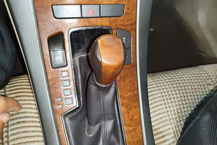 Used Buick LaCrosse 2012 2.4L SIDI Elegant Edition Gear Lever