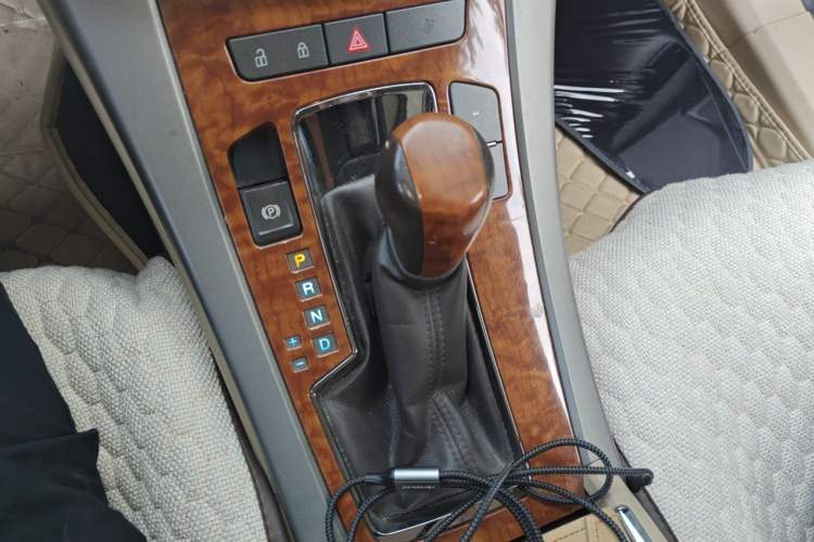 Used Buick LaCrosse 2012 2.4L SIDI Elegant Edition Gear Lever