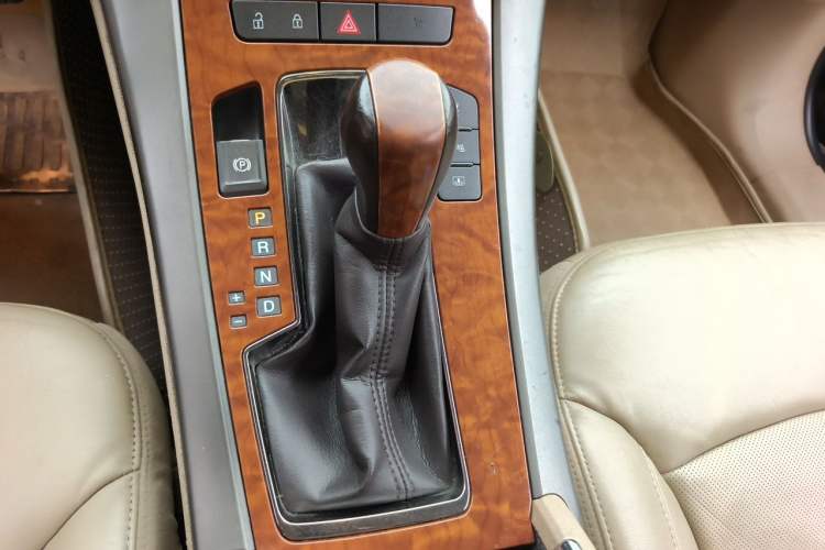 Used Buick LaCrosse 2012 2.4L SIDI Luxury Edition Gear Lever