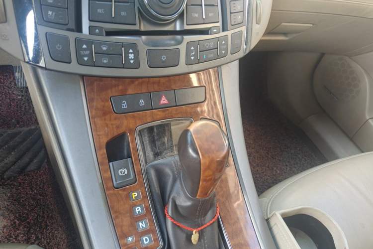 Used Buick LaCrosse 2012 2.4L SIDI Luxury Edition Gear Lever