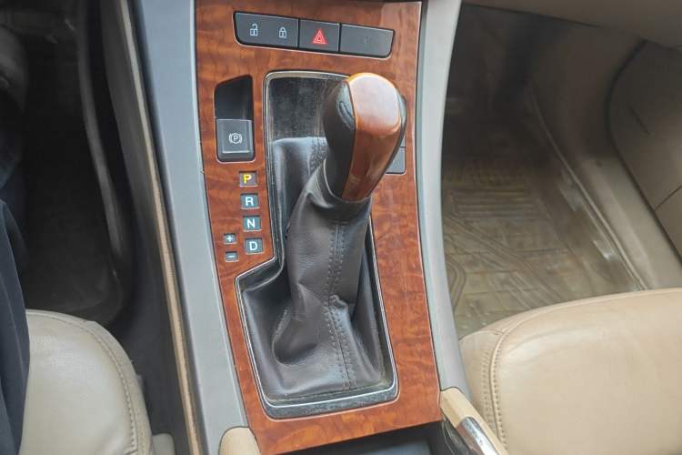Used Buick LaCrosse 2012 2.4L SIDI Luxury Edition Gear Lever