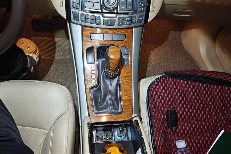 Used Buick LaCrosse 2012 2.4L SIDI Luxury Edition Gear Lever