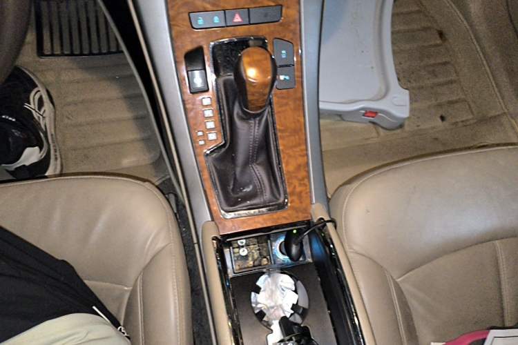 Used Buick LaCrosse 2012 2.4L SIDI Elegant Edition Gear Lever