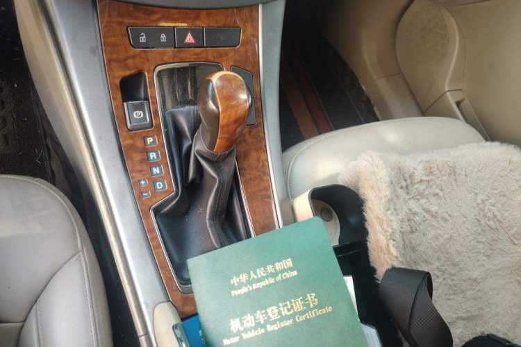 Used Buick LaCrosse 2012 2.4L SIDI Comfort Edition Gear Lever